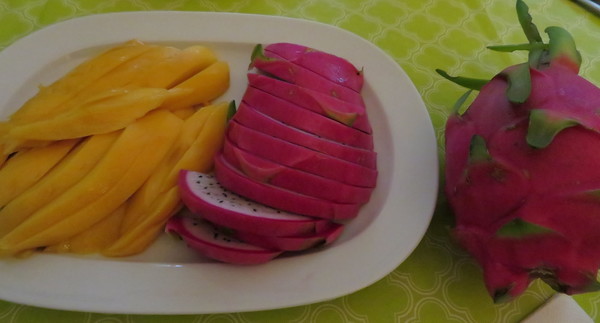 Philippines - mangos and dragonfruit